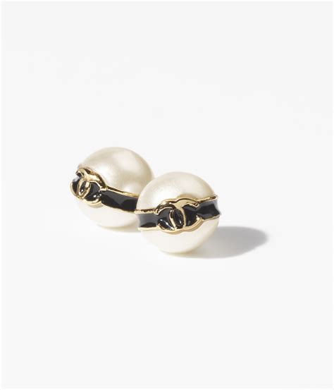 Stud Earrings Metal & Resin Gold, Pearly White, Pearly Gray.